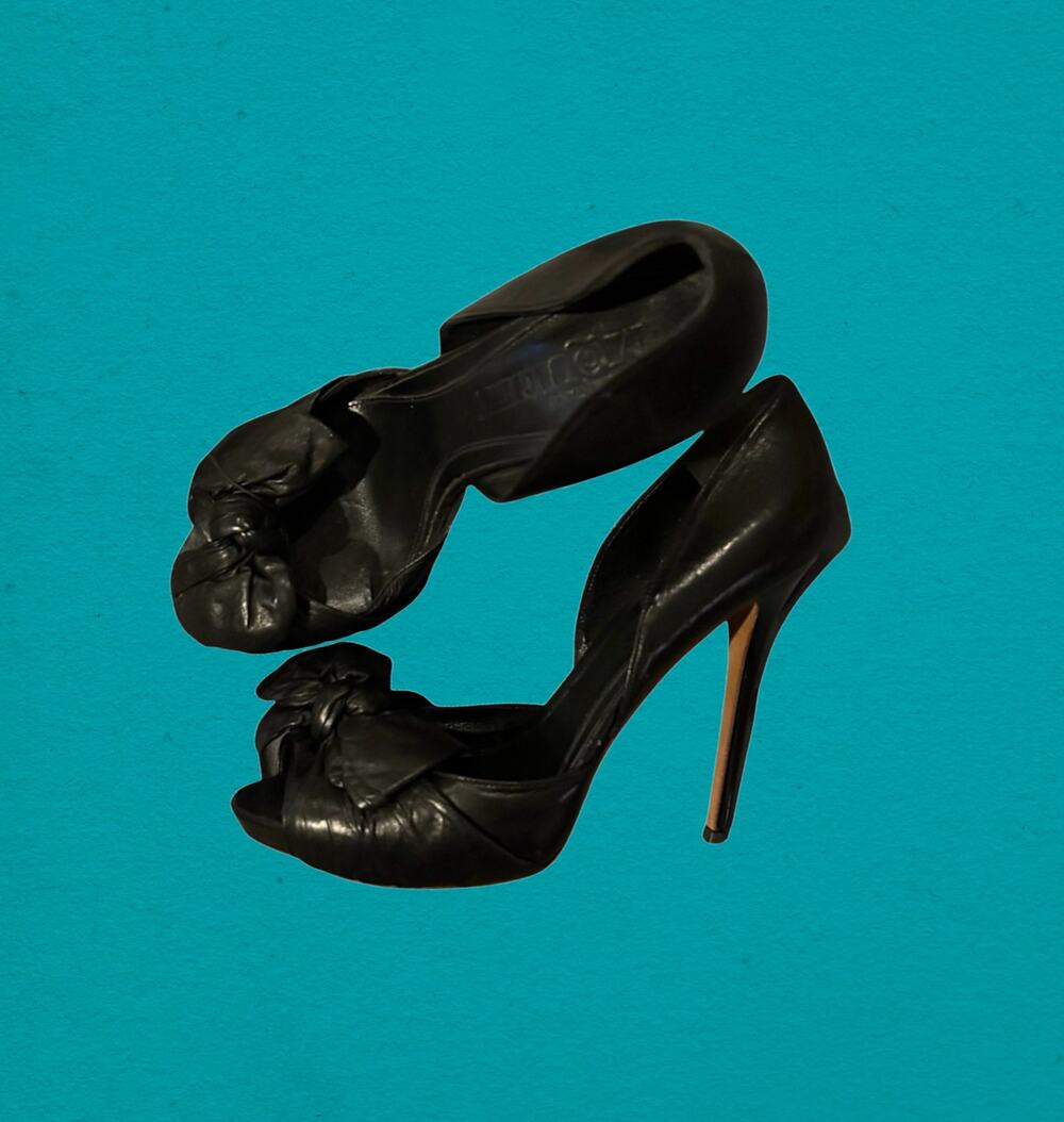 Alexander McQueen BlackbLeather Bow stiletto  F*<k Me! Heels.  Sexy / 8-8.5. US